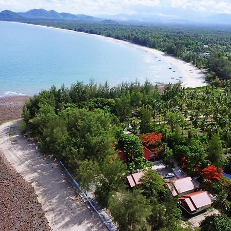 Rocky Point Resort Thap Sakae Ngoại thất bức ảnh